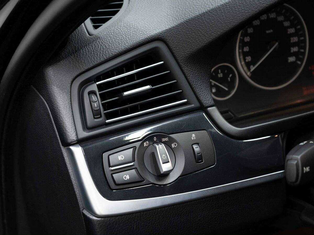 BMW 5 серии 528i, 2012 Фото №19