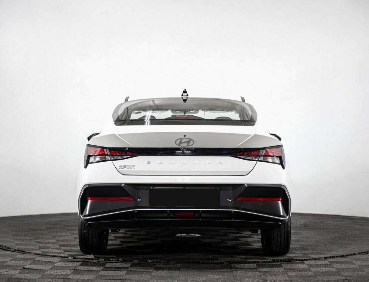 Hyundai Elantra, 2023 Фото №5