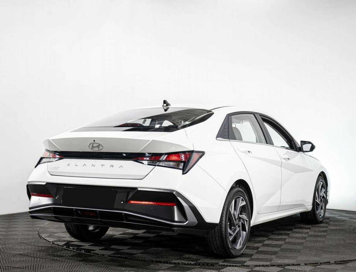 Hyundai Elantra, 2023 Фото №6