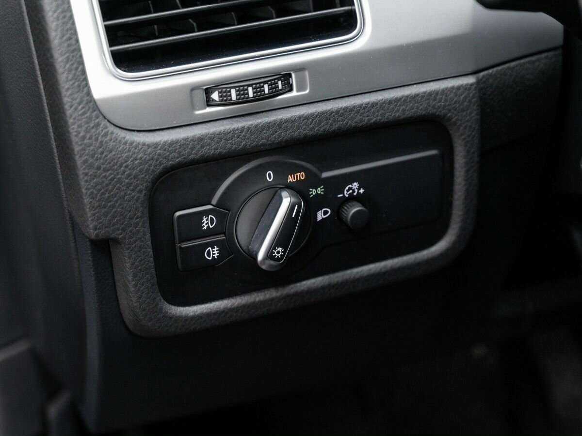 Volkswagen Touareg, 2015 Фото №17