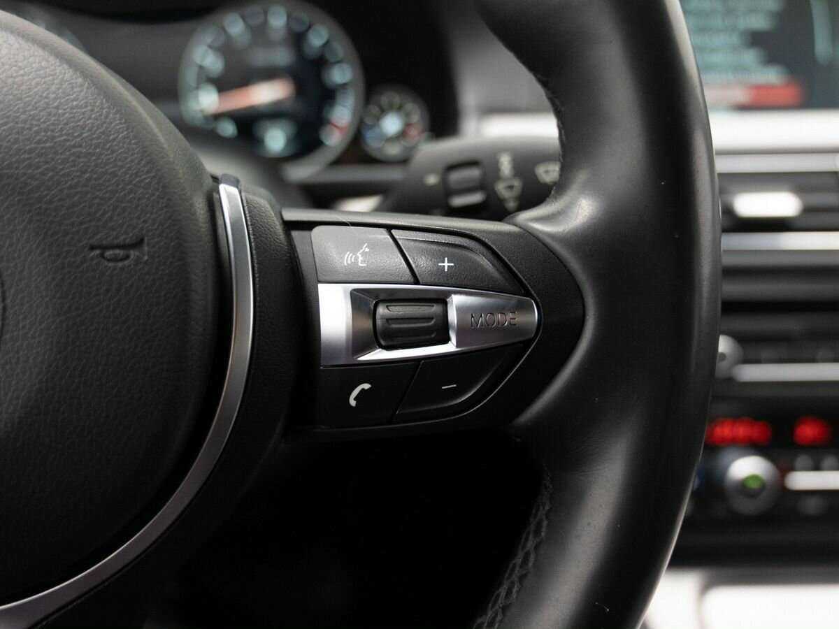 BMW 5 серии 528i xDrive, 2014 Фото №18