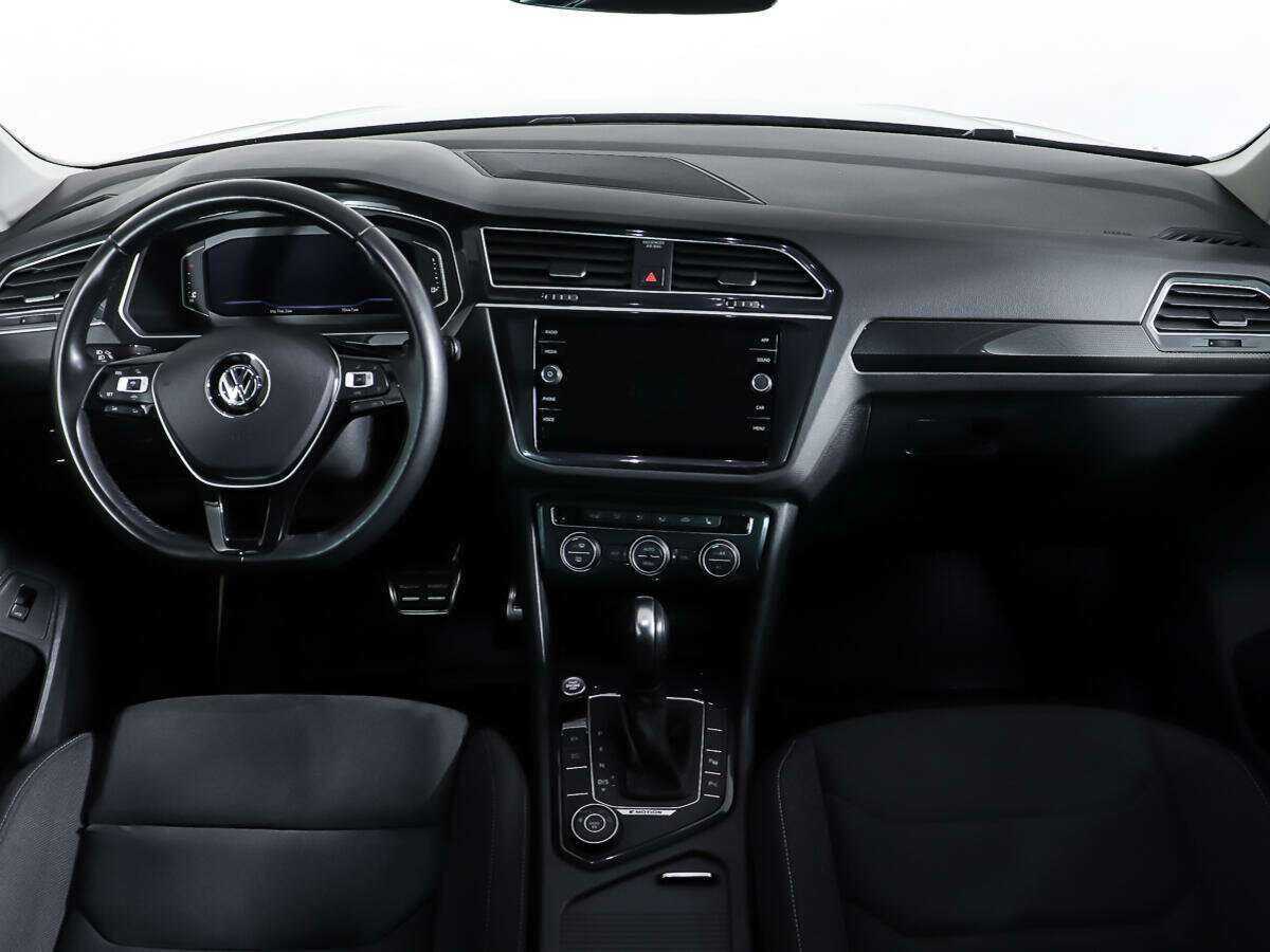 Volkswagen Tiguan, 2020 Фото №12