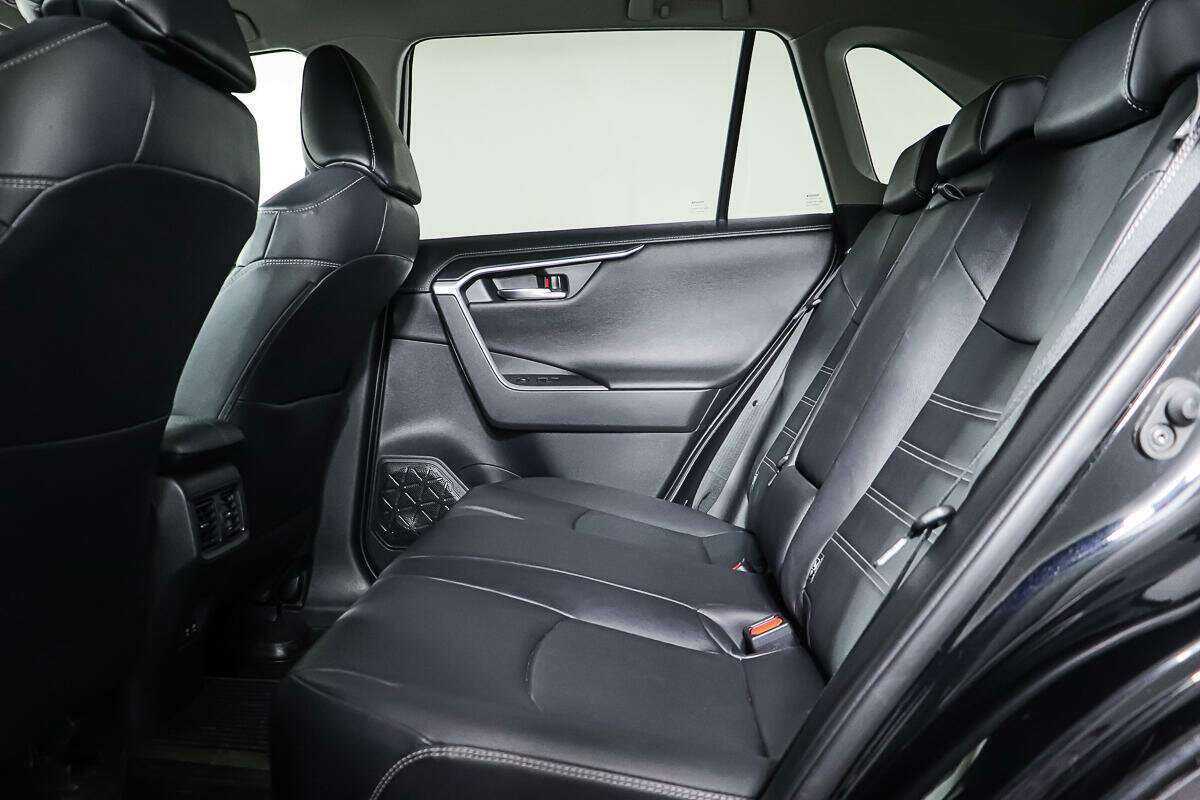 Toyota RAV4, 2020 Фото №10