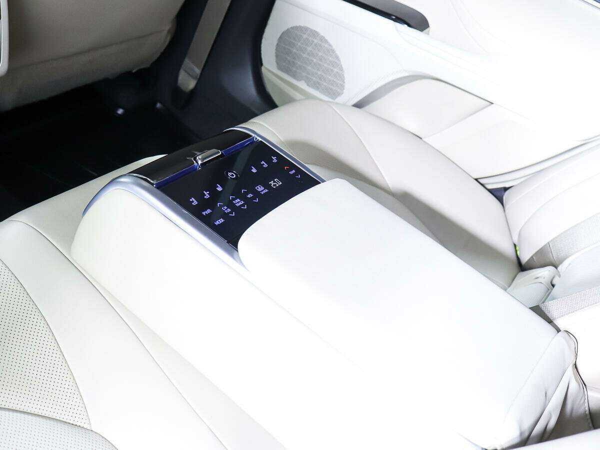 Toyota Camry, 2018 Фото №13