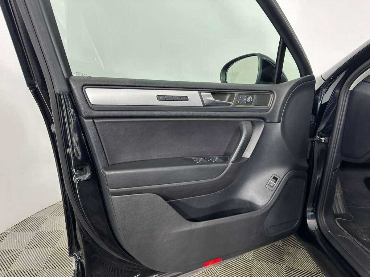 Volkswagen Touareg, 2012 - 216 981 км. | Фото №8