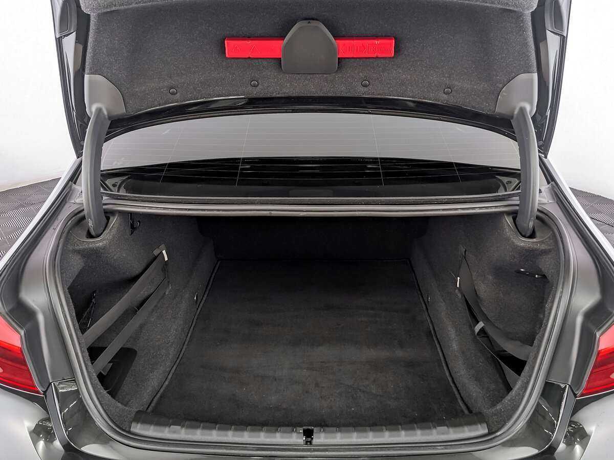 BMW 5 серии 520d, 2019 Фото №10