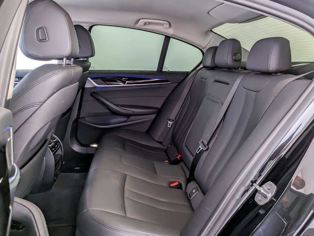 BMW 5 серии 520d, 2019 Фото №12