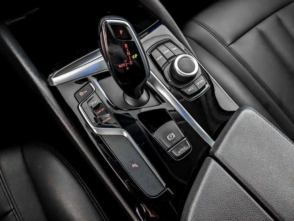 BMW 5 серии 520d, 2019 Фото №24