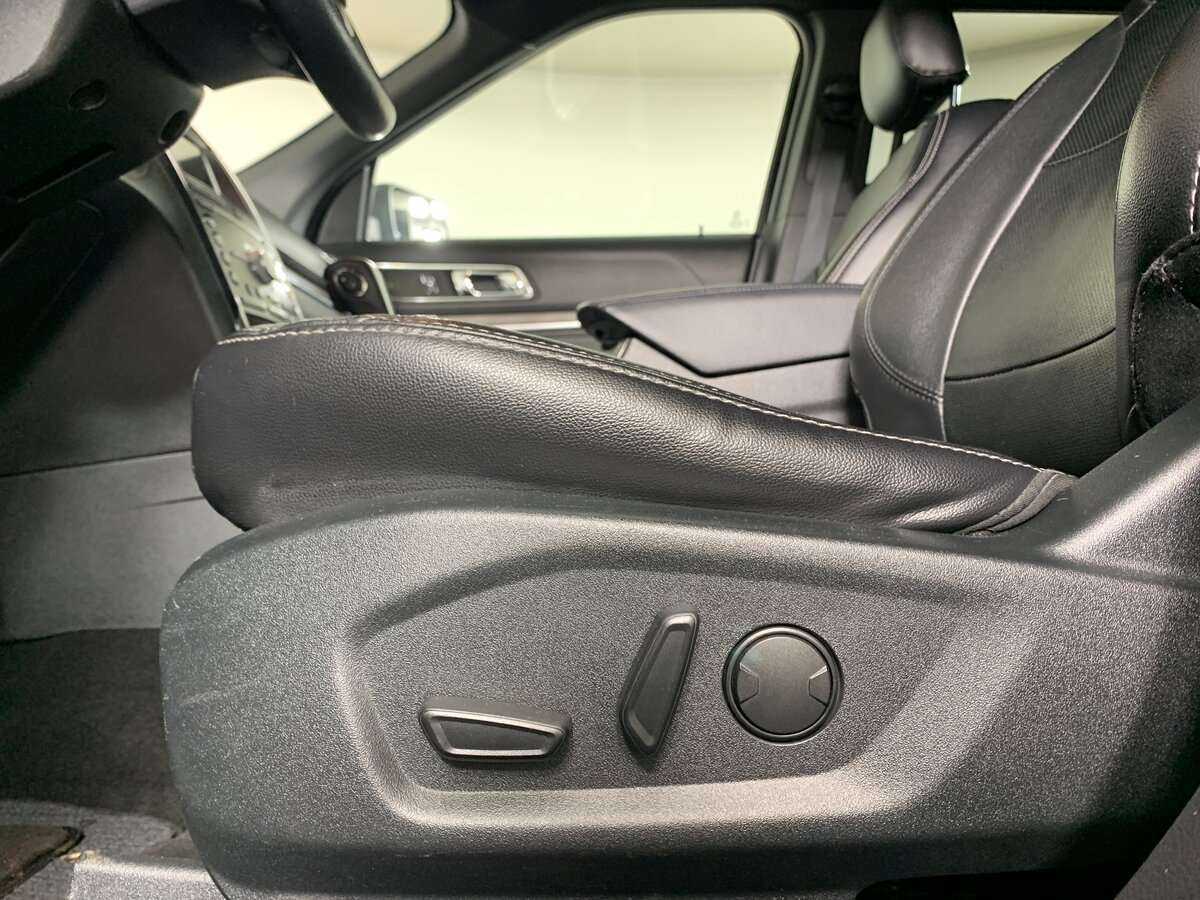 Ford Explorer, 2019 Фото №17