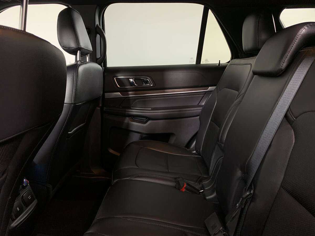 Ford Explorer, 2019 Фото №19