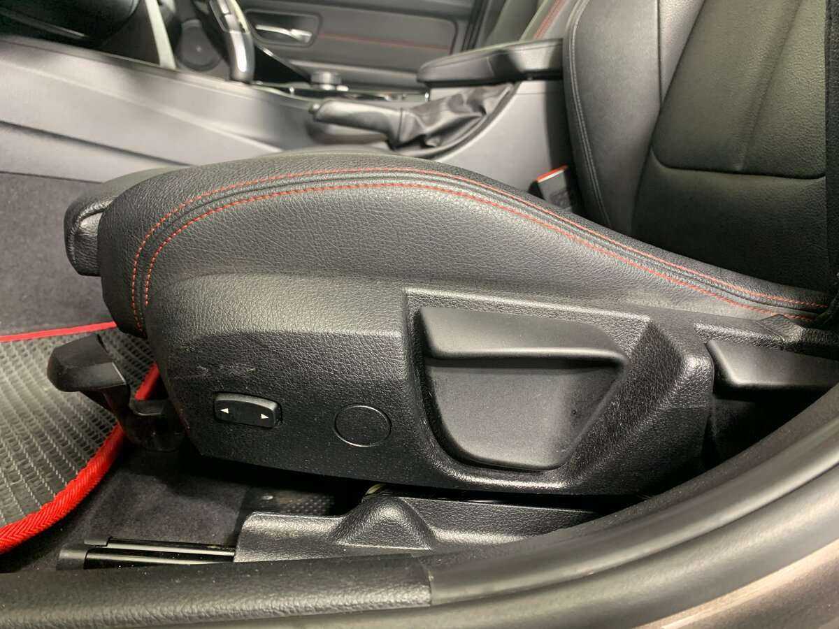 BMW 3 серии 320d xDrive, 2013 Фото №13