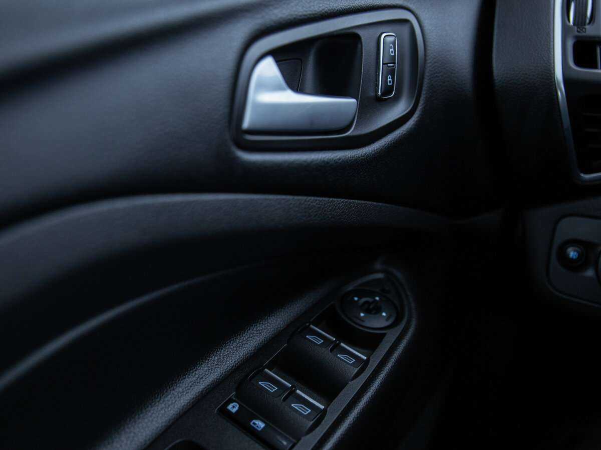 Ford Kuga, 2015 Фото №15