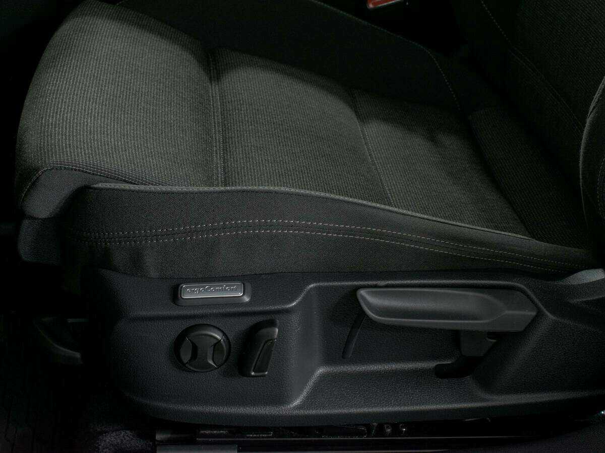 Volkswagen Passat, 2017 Фото №15
