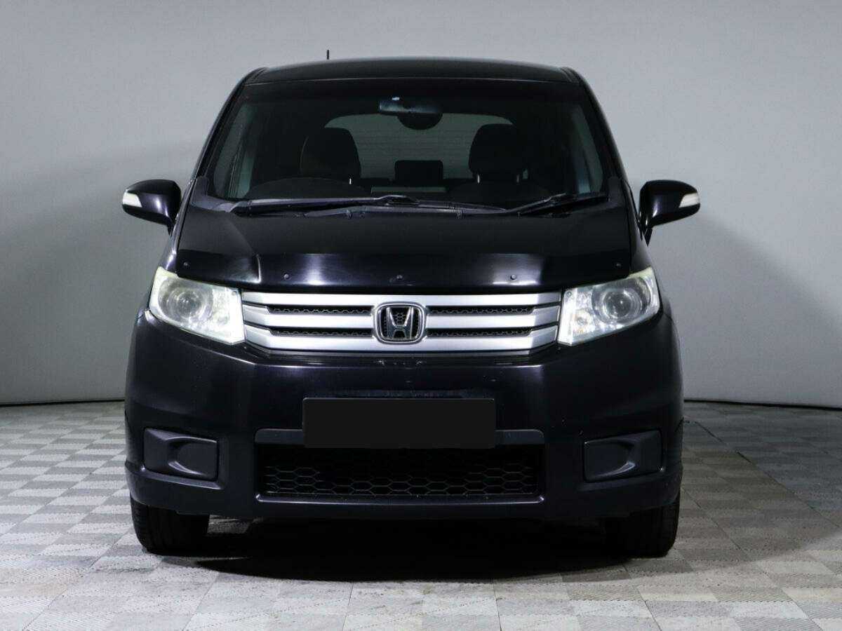 Honda Freed Spike, 2012 Фото №2