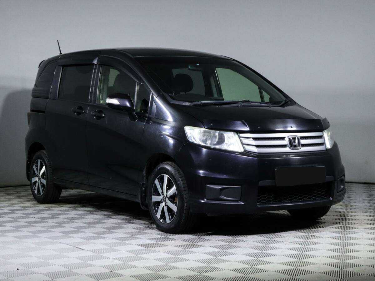 Honda Freed Spike, 2012 Фото №3