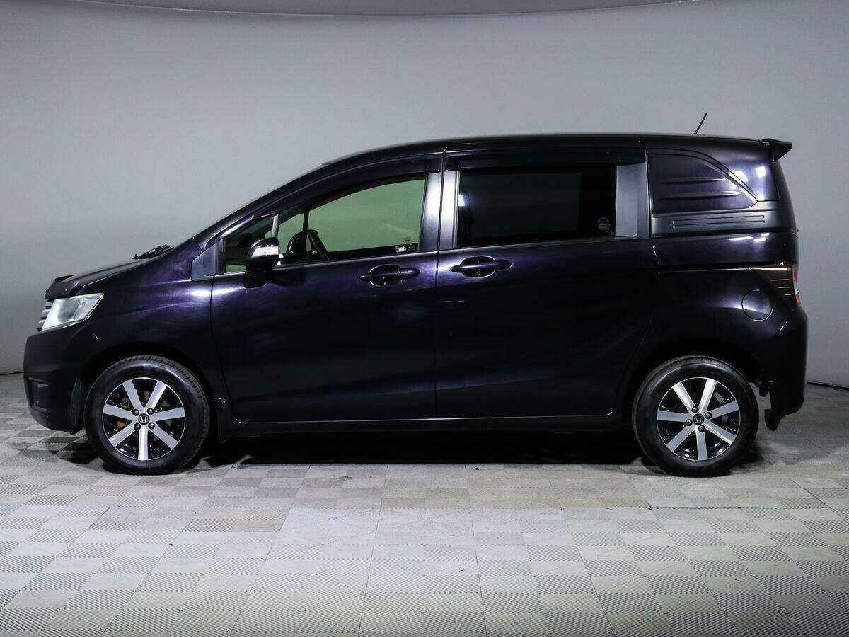 Honda Freed Spike, 2012 Фото №6