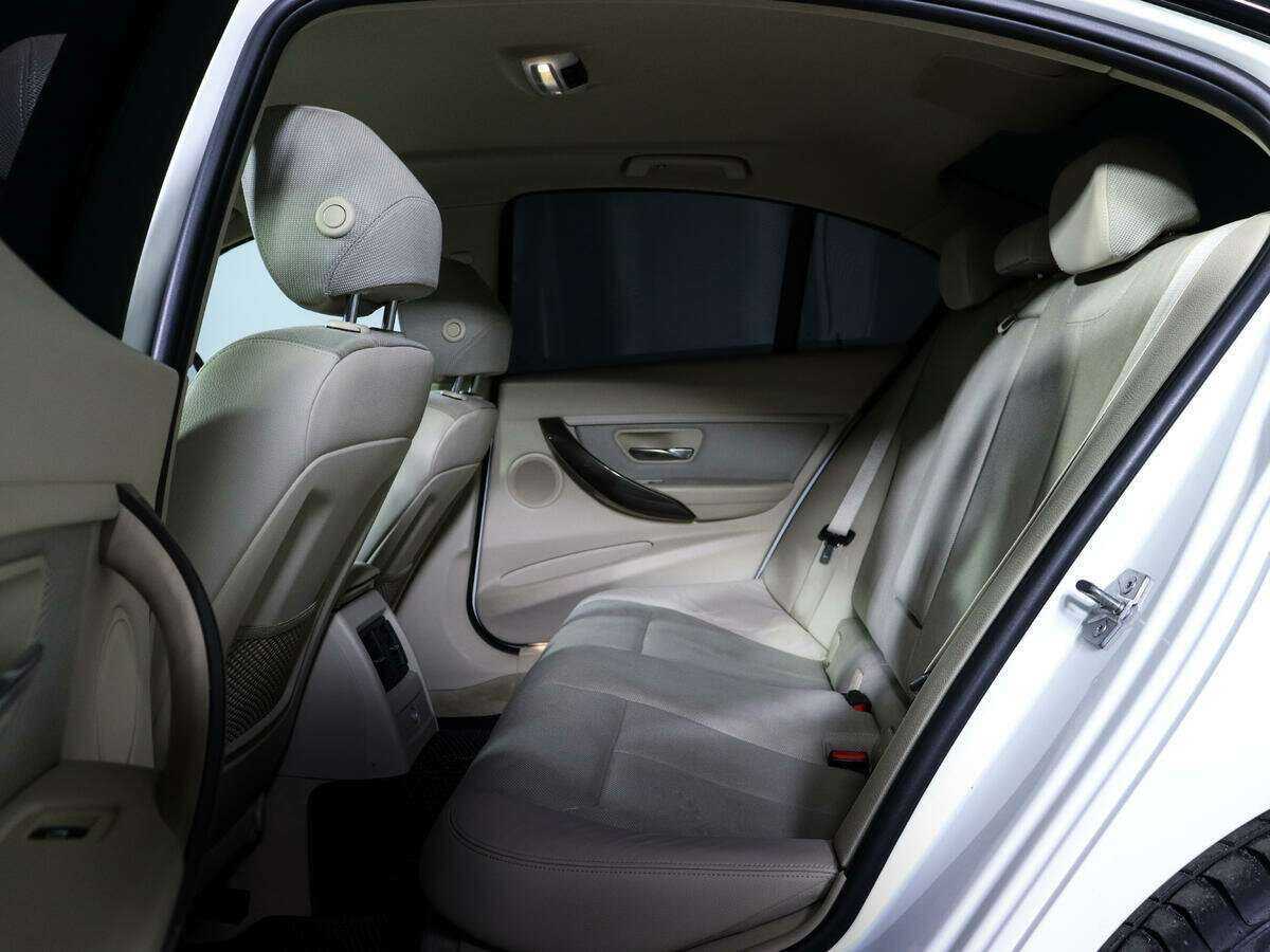 BMW 3 серии 320i xDrive, 2013 Фото №8
