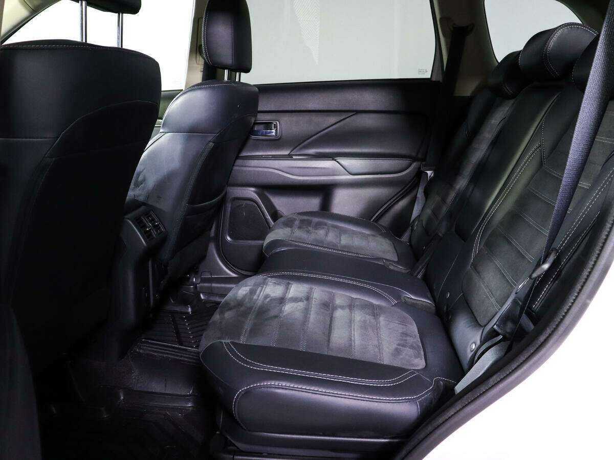 Mitsubishi Outlander, 2022 Фото №10
