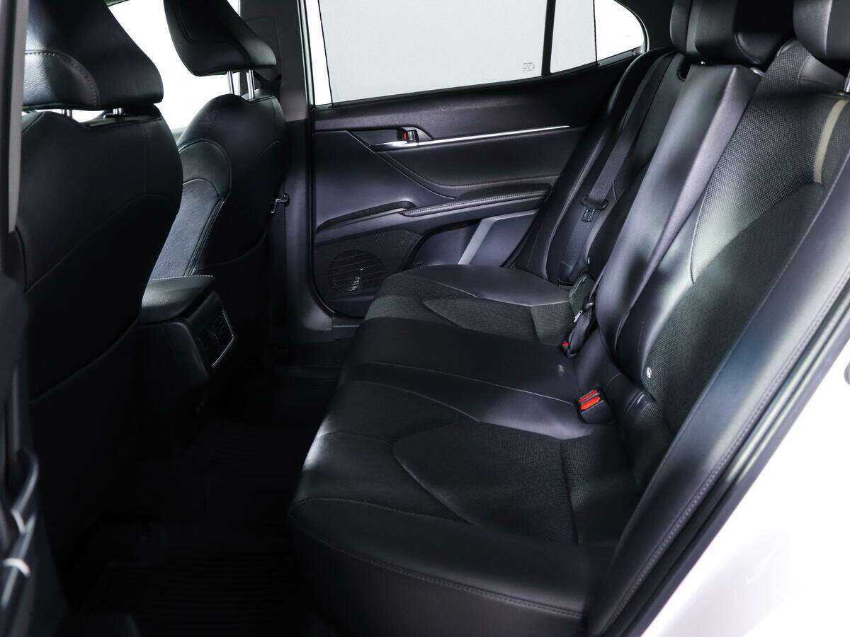 Toyota Camry, 2021 Фото №9