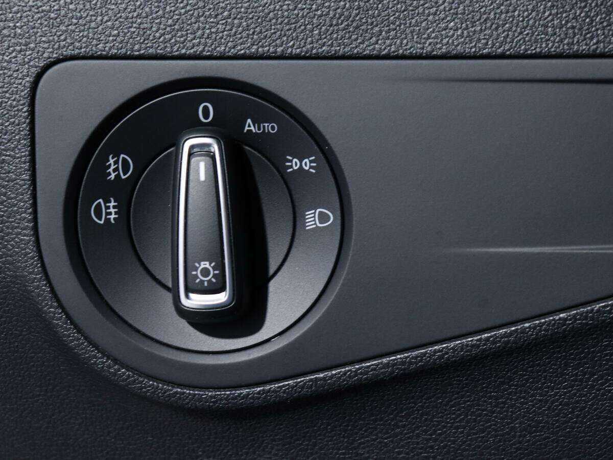 Volkswagen Tiguan, 2018 Фото №16