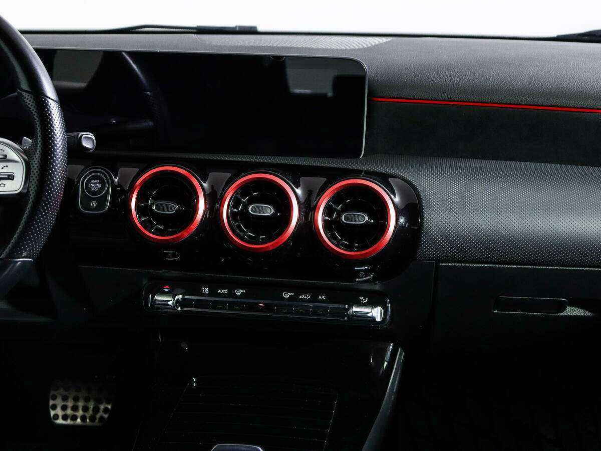 Mercedes-Benz A-Класс 200, 2020 Фото №13