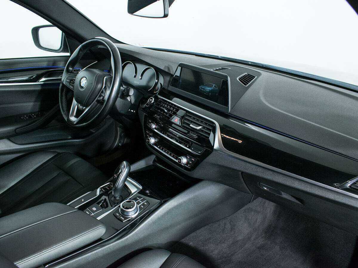 BMW 5 серии 520d xDrive, 2018 Фото №7