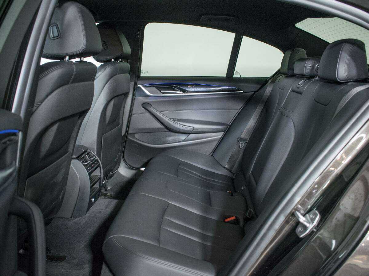 BMW 5 серии 520d xDrive, 2018 Фото №8