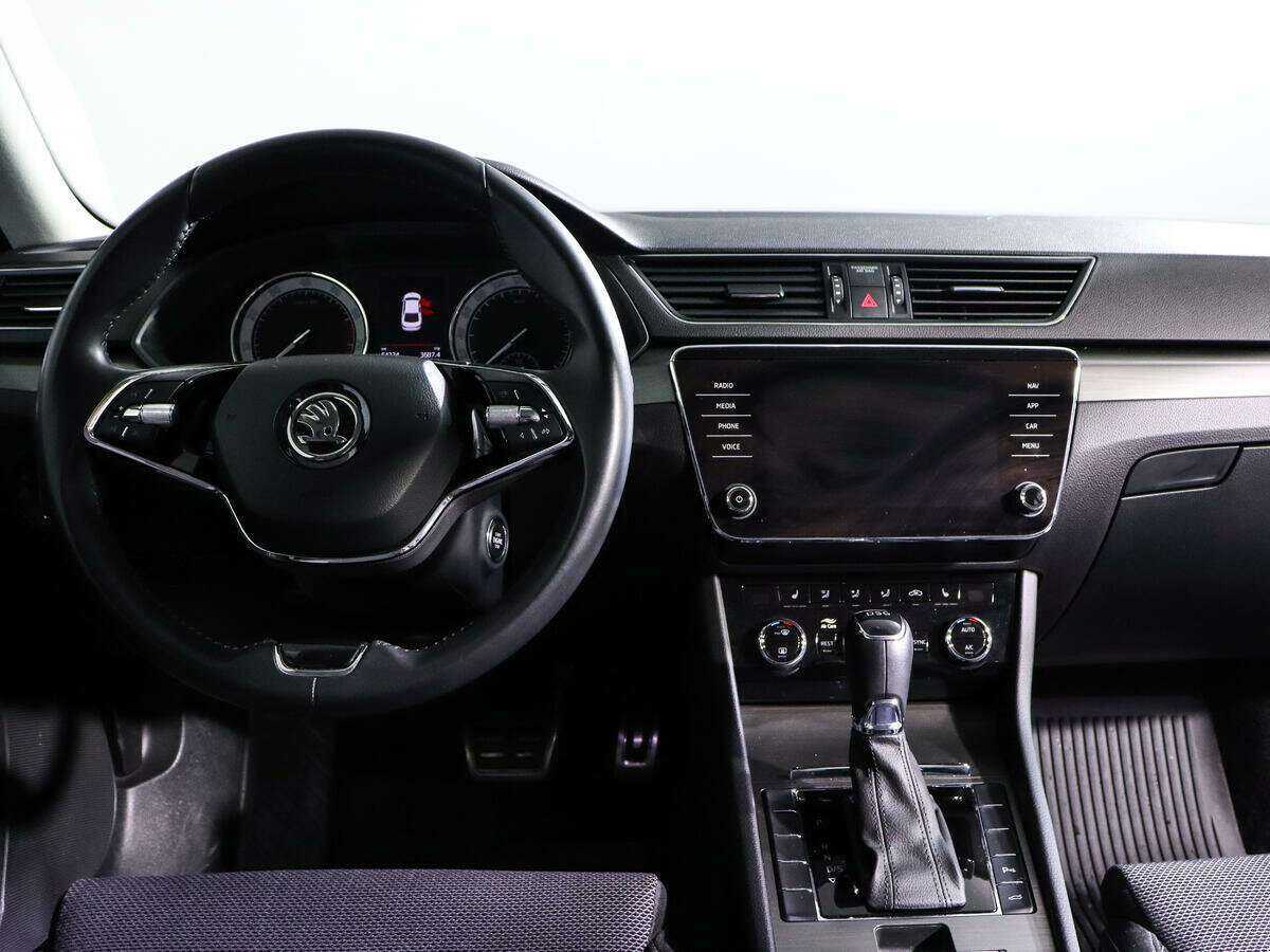 Skoda Superb, 2020 Фото №11