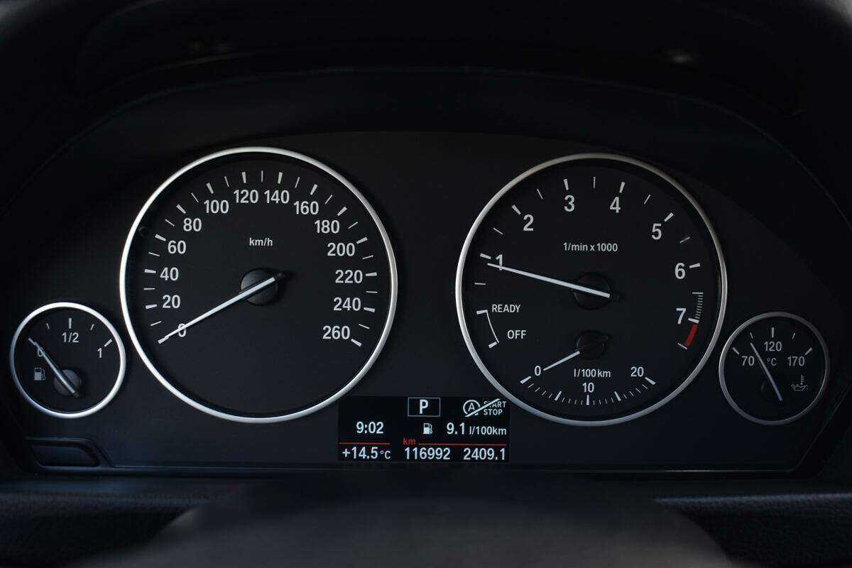 BMW 3 серии 318i, 2018 - 116 953 км. | Фото №8