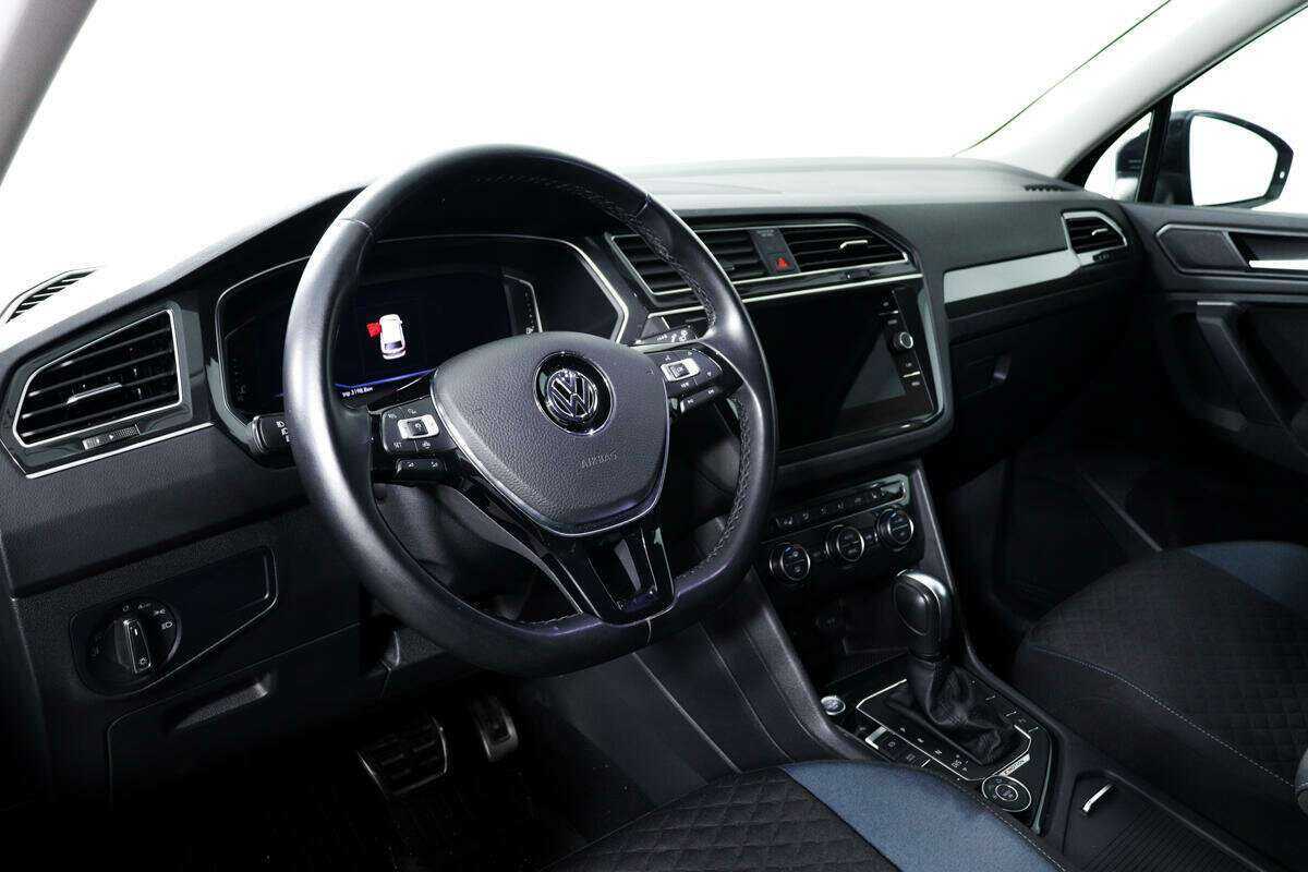 Volkswagen Tiguan, 2020 Фото №13