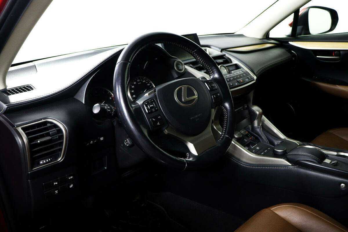 Lexus NX 200t, 2015 Фото №13