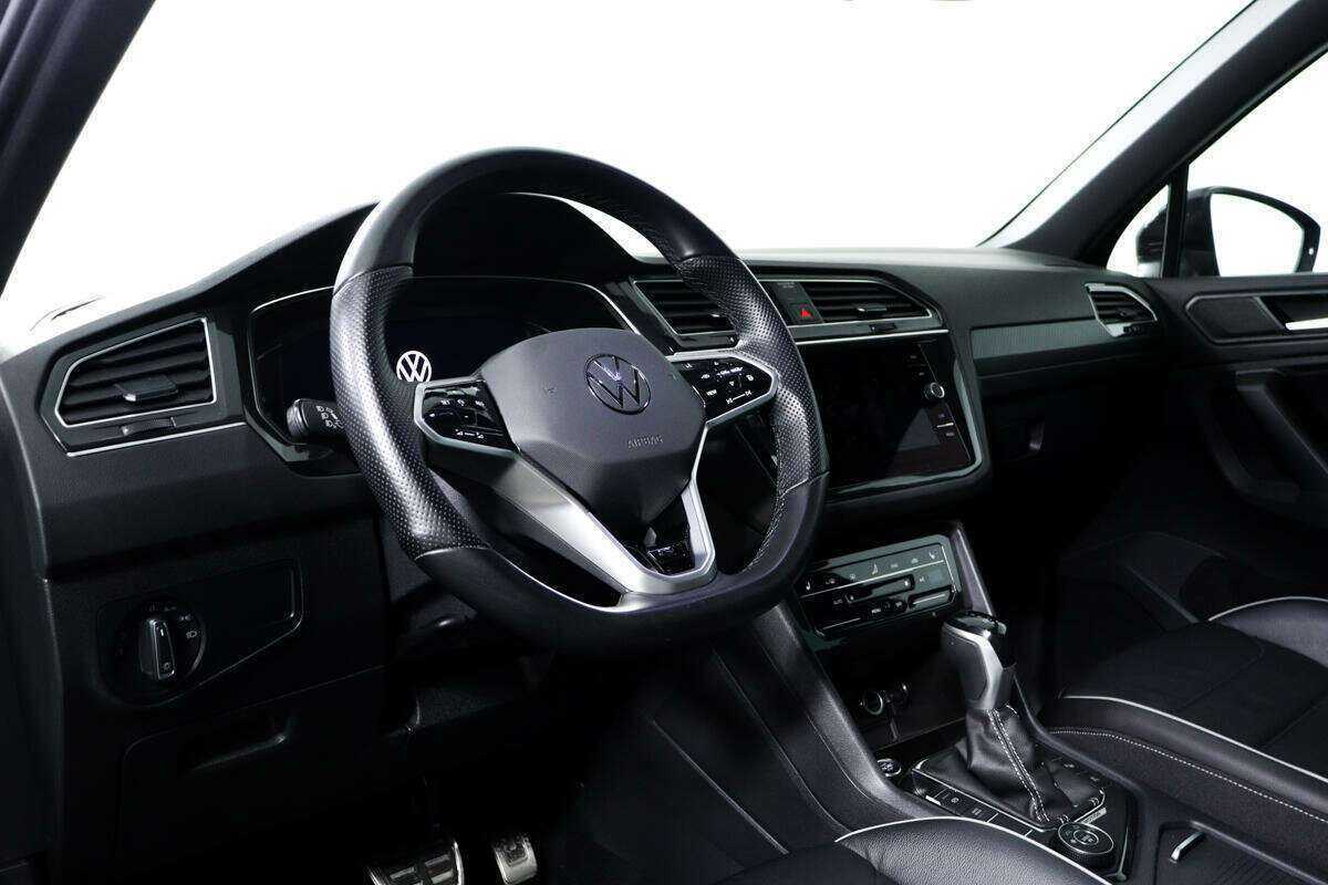 Volkswagen Tiguan, 2021 Фото №13