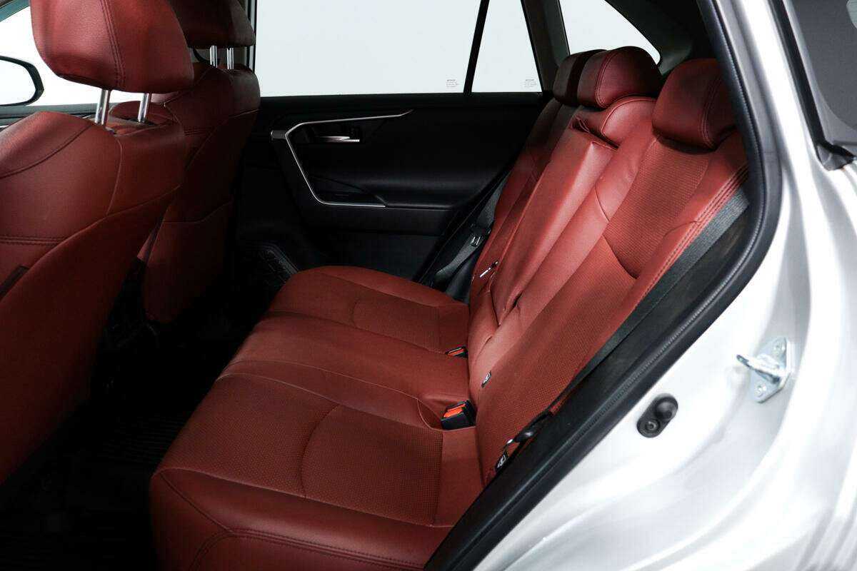 Toyota RAV4, 2021 Фото №12