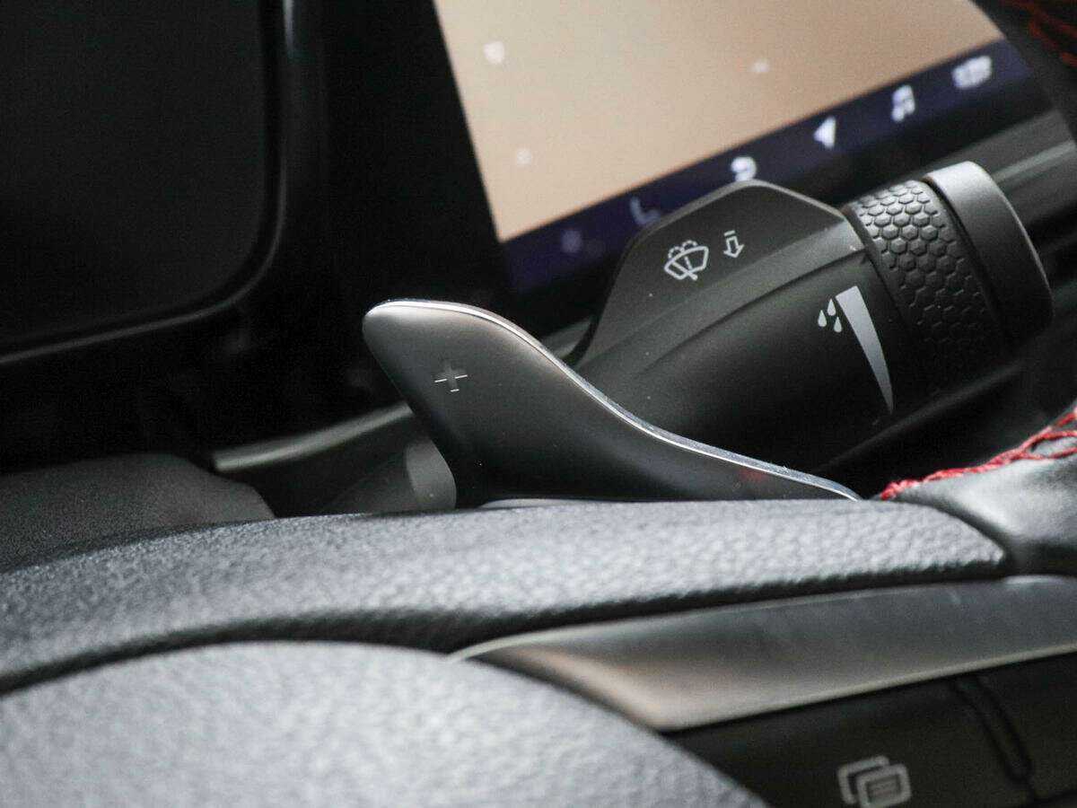 Geely Tugella, 2023 Фото №16