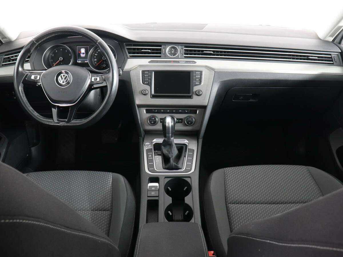 Volkswagen Passat, 2016 Фото №11