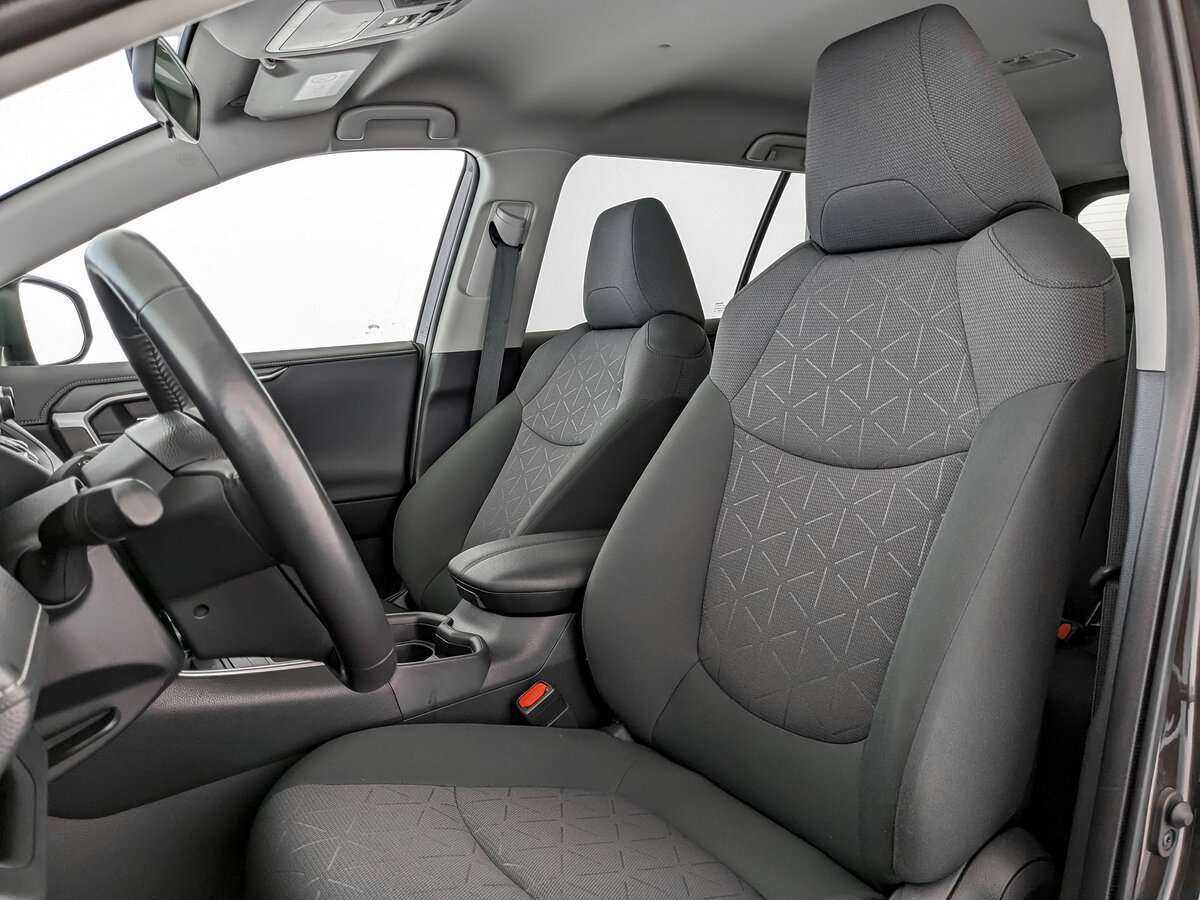 Toyota RAV4, 2020 Фото №16