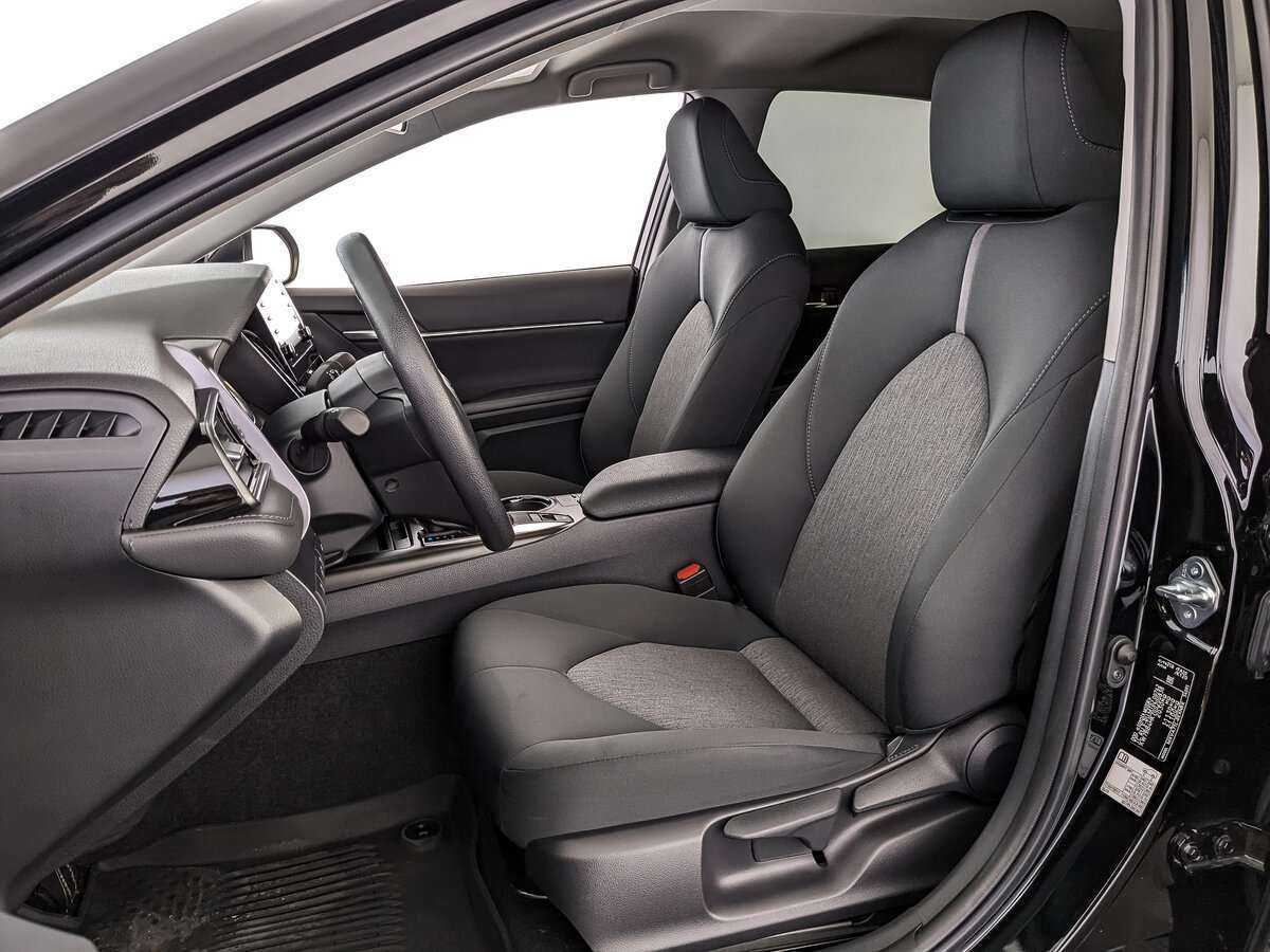 Toyota Camry, 2021 Фото №19