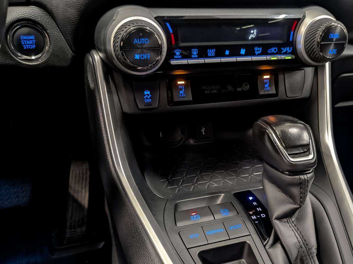 Toyota RAV4, 2021 Фото №22