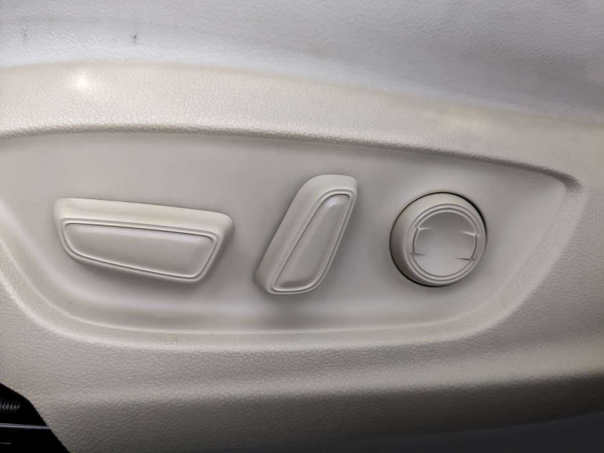 Toyota Camry, 2021 Фото №17