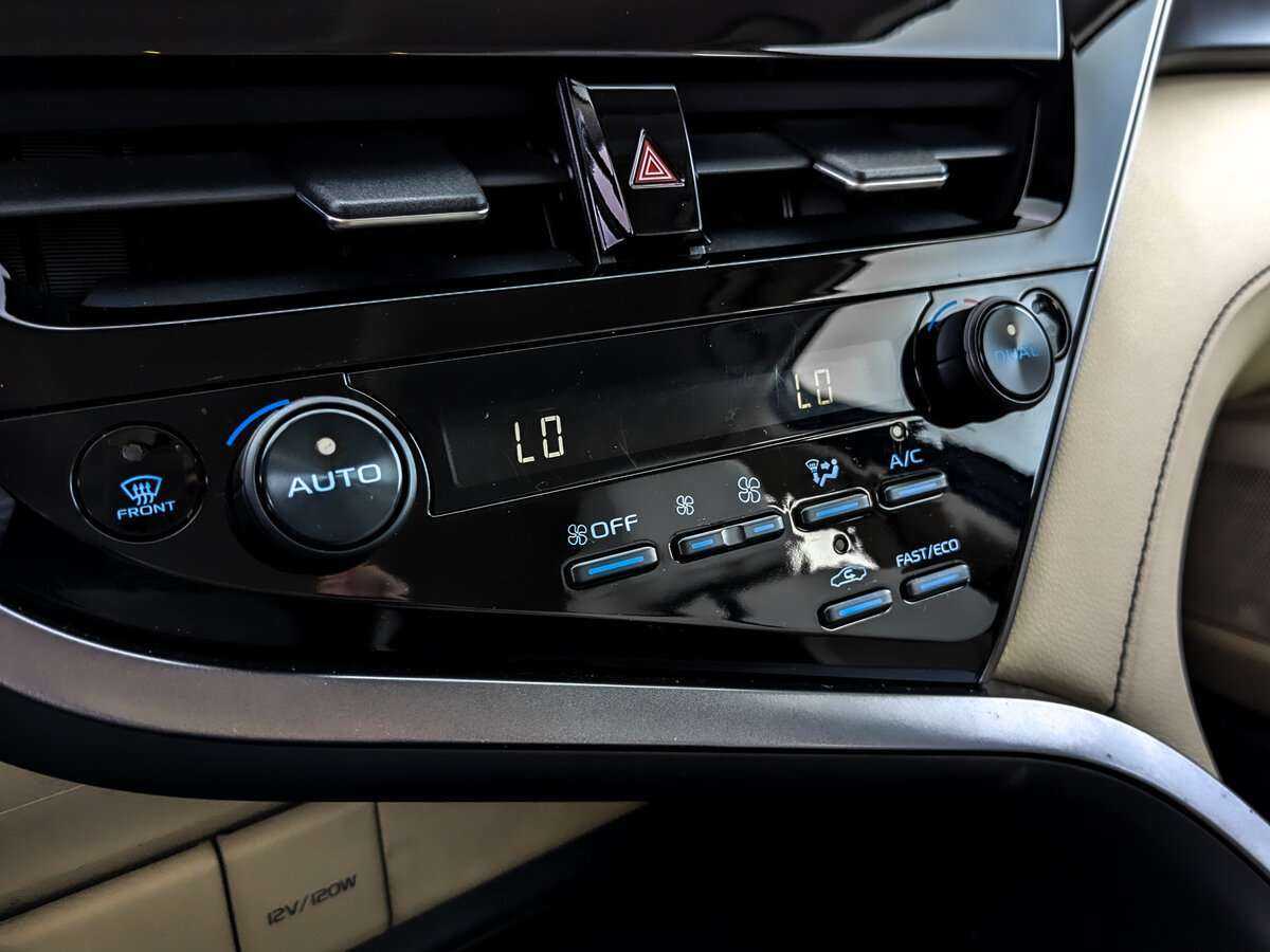 Toyota Camry, 2021 Фото №22