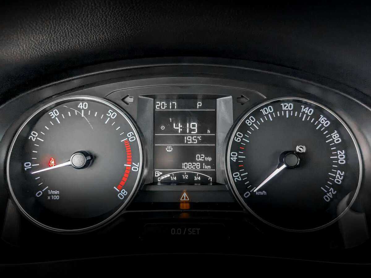 Skoda Rapid, 2017 Фото №12