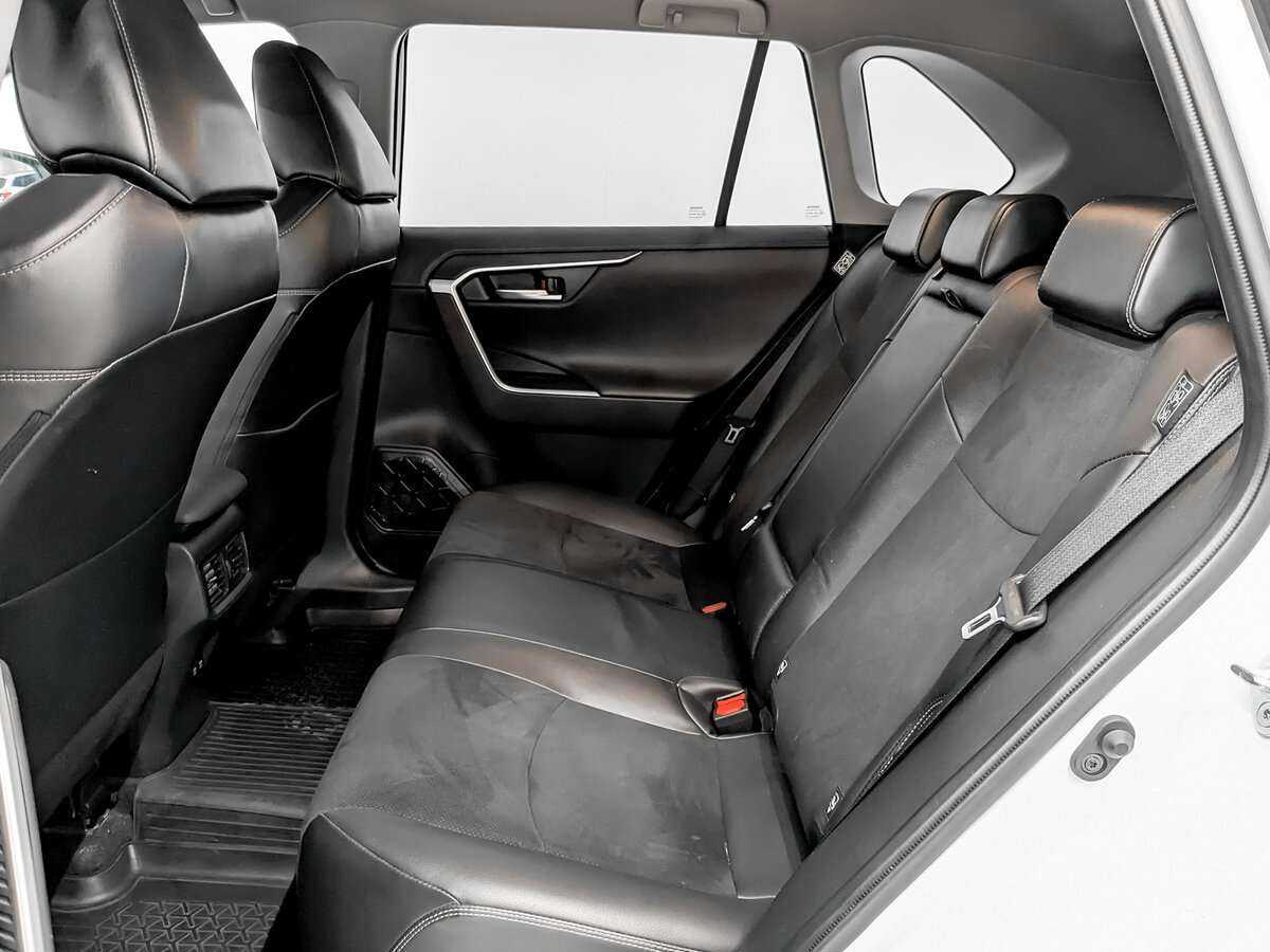 Toyota RAV4, 2021 Фото №10