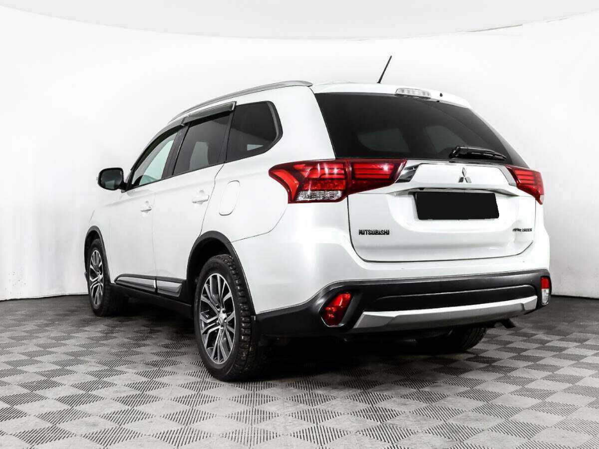Mitsubishi Outlander, 2016 - 117 437 км. | Фото №7