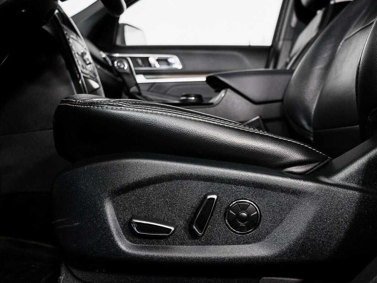 Ford Explorer, 2018 Фото №10