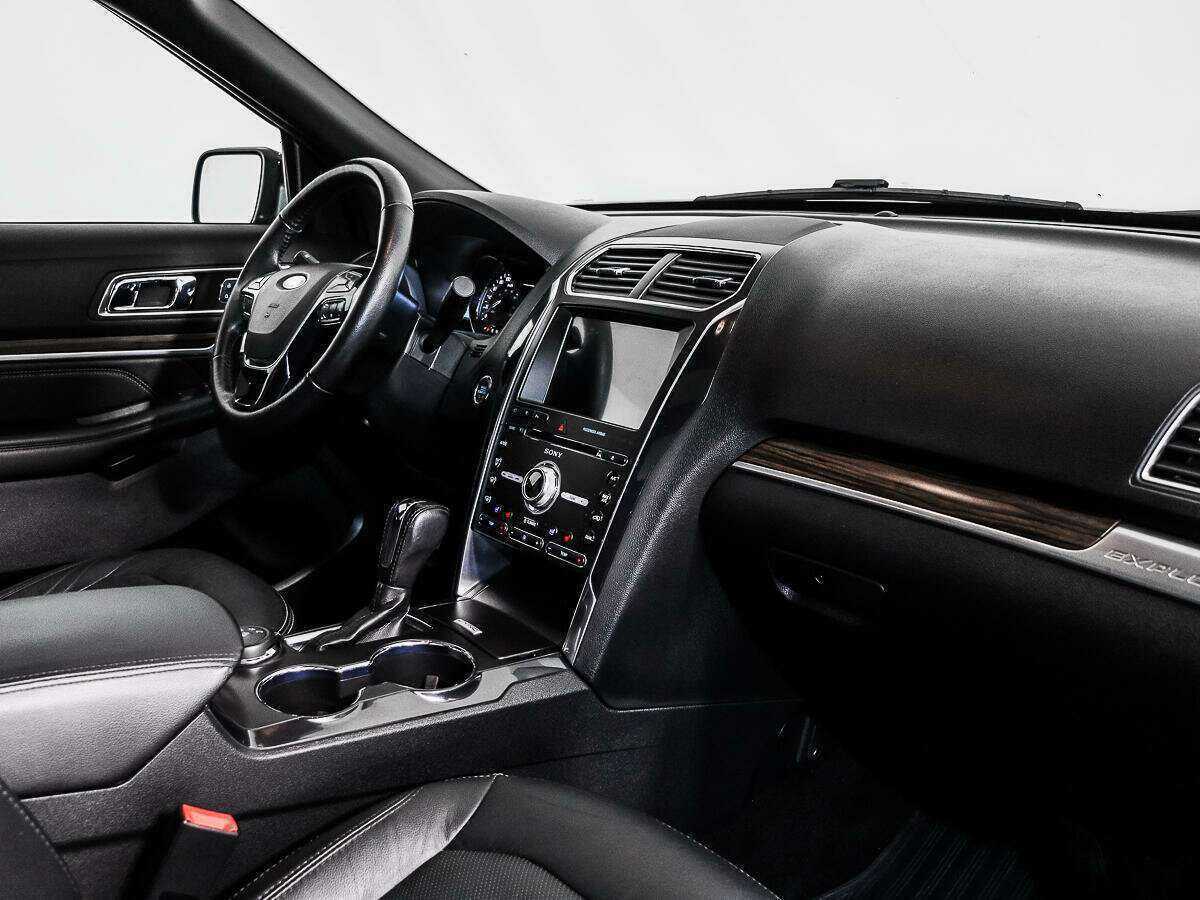 Ford Explorer, 2018 Фото №14