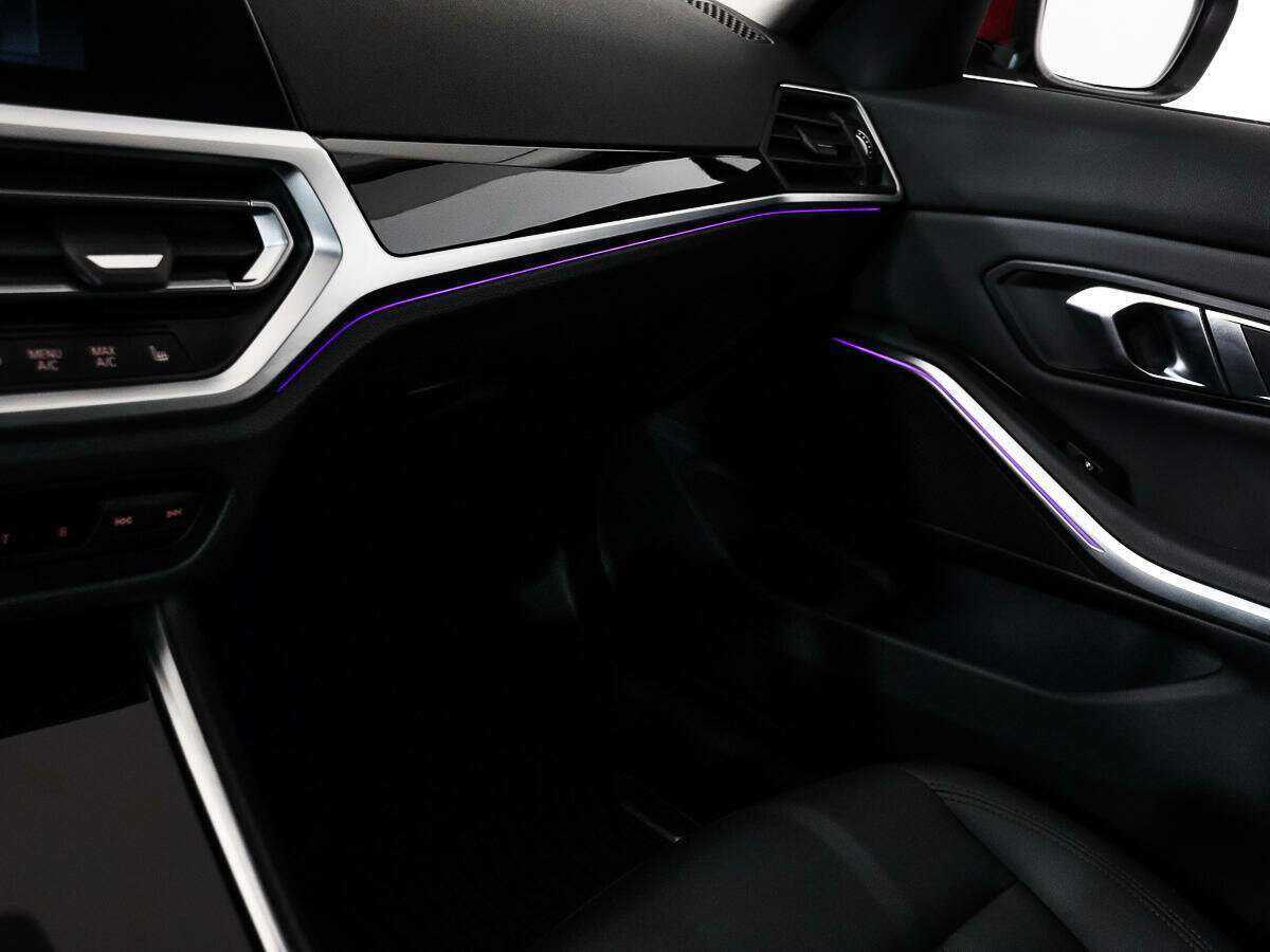 BMW 3 серии 318i, 2020 Фото №16