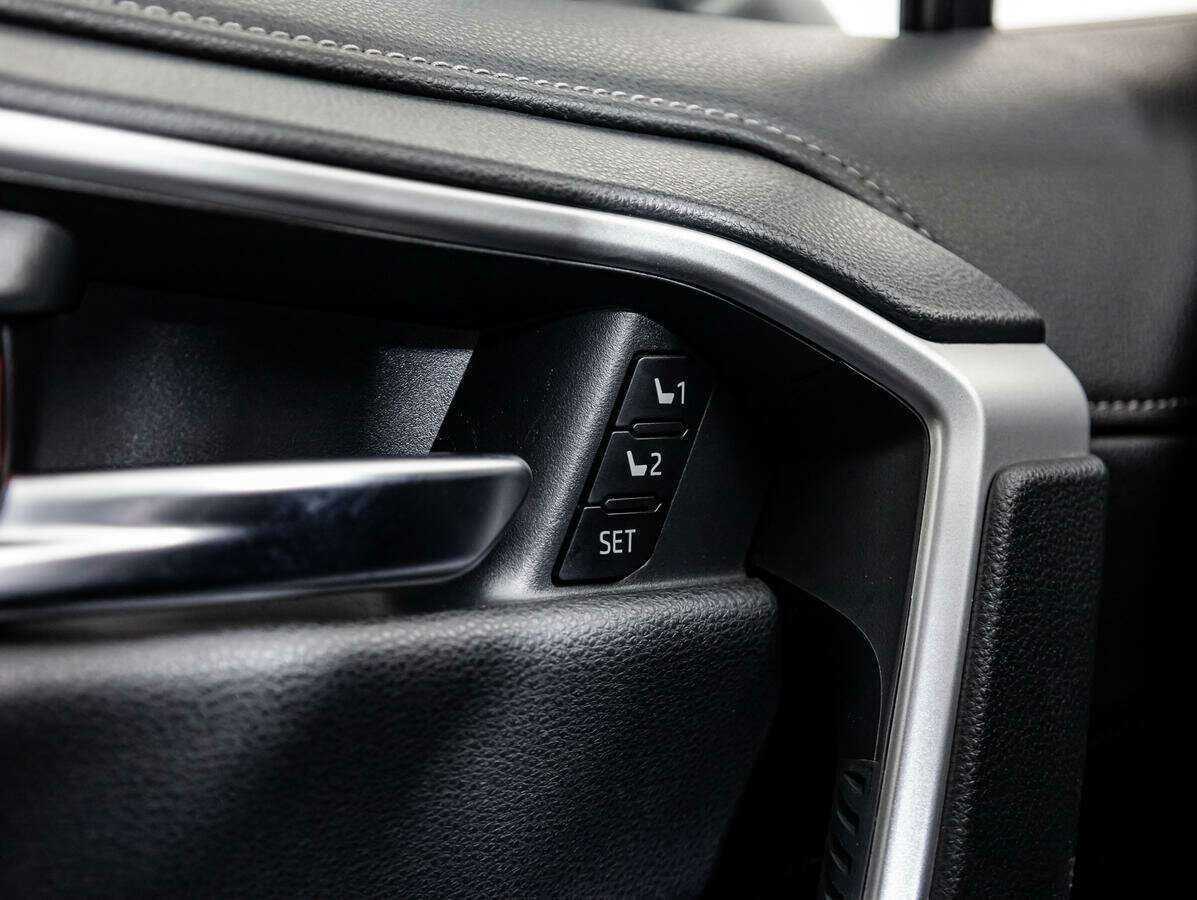 Toyota RAV4, 2022 Фото №19