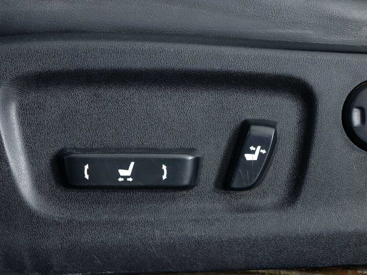 Lexus RX 200t, 2016 Фото №14