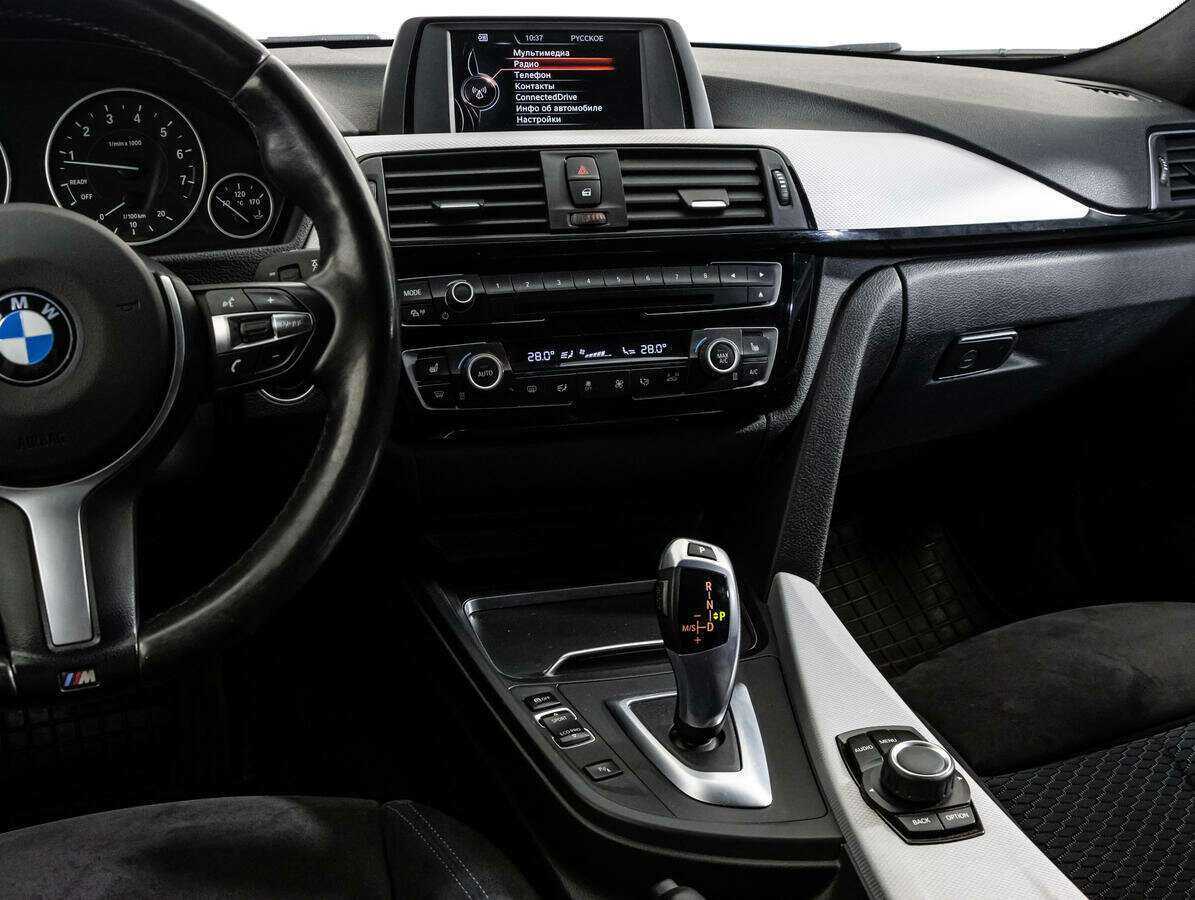 BMW 3 серии 320i xDrive, 2017 Фото №12