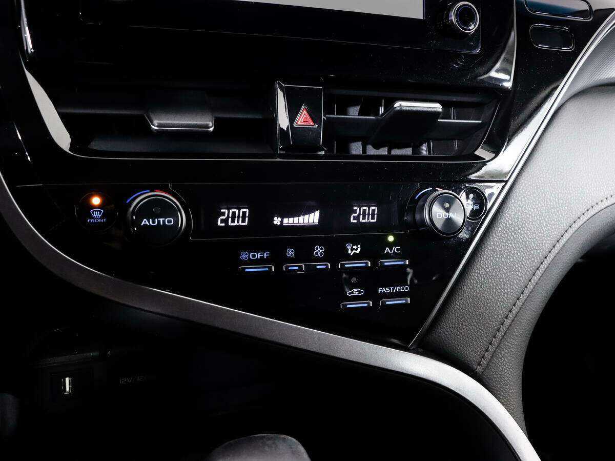 Toyota Camry, 2021 Фото №16